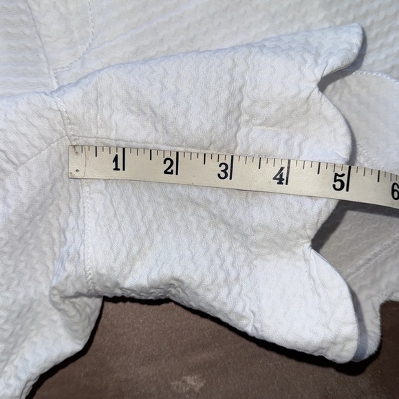 Lilly Pulitzer Buttercup Scallop Shorts Resort White Wave Jacquard Waffle Fabric - Picture 8 of 16